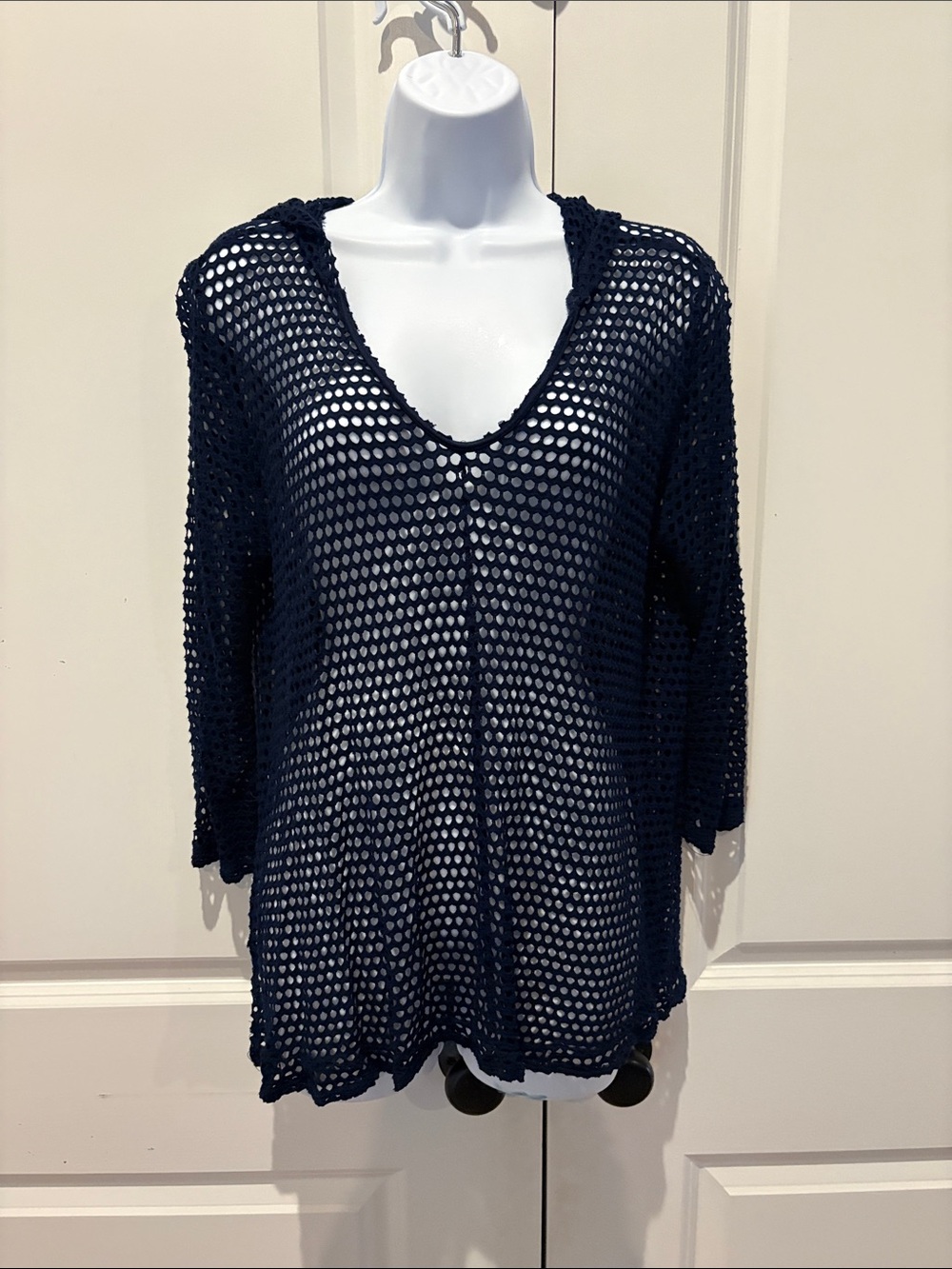 entro Navy Open-Knit V-Neck Hoodie